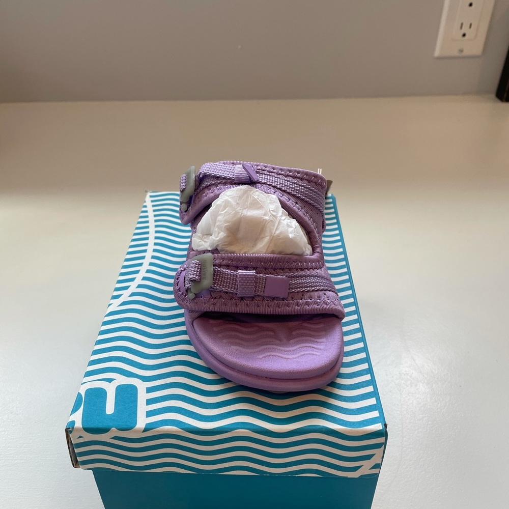 Brand new Native Davis Purple Sandals